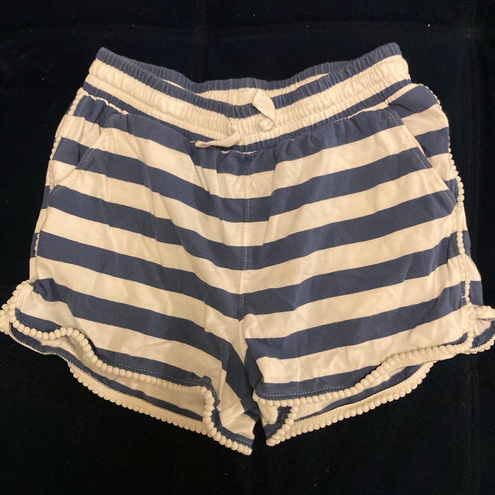 Tea collection shorts size 10
